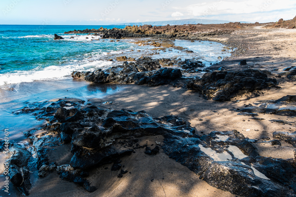 The Volcanic Shoreline of Keawanaku Beach And The Beautiful Blue Water Of La Perouse Bay, Makena-La Perouse State Park, Maui, Hawaii, USA
