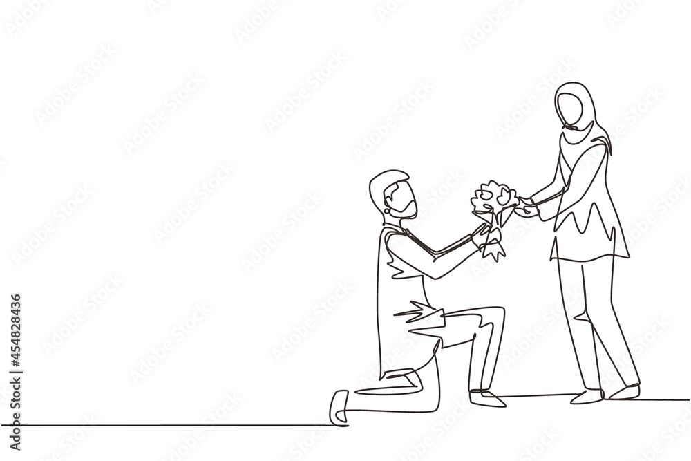 Single continuous line drawing Arab man on knee making marriage proposal to woman with bouquet. Boy in love giving flowers. Happy couple getting ready for wedding. One line draw graphic design vector Single continuous line drawing Arab man on knee making marriage proposal to woman with bouquet. Boy in love giving flowers. Happy couple getting ready for wedding. One line draw graphic design vector