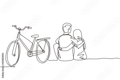 Single one line drawing back view of romantic teenage couple sitting outdoors with bicycle next to them. Arabian man and woman in love. Happy married couple. Continuous line draw design graphic vector