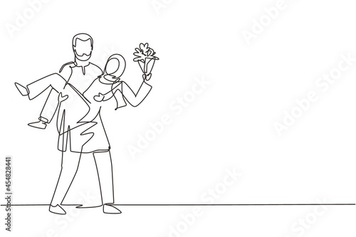 Single continuous line drawing Arabian man holding a woman and making marriage proposal with bouquet. Boy in love giving flowers. Couple getting ready for wedding. One line draw graphic design vector