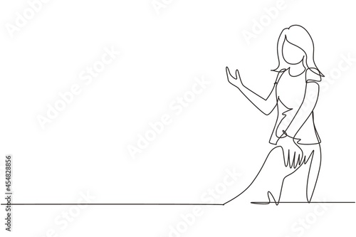 Single one line drawing woman walking on romantic honeymoon promenade holiday holding hand of husband following her, view from behind. Couple summer vacation travel. Continuous line draw design vector
