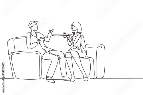 Single one line drawing romantic couple sitting at sofa, talking and drinking coffee. Man and woman living together in apartment Romance and love concept. Continuous line draw design graphic vector