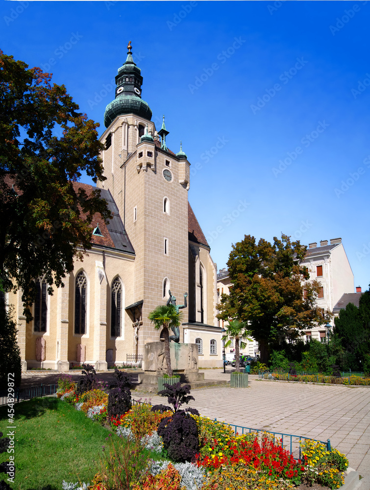 Fototapeta premium Church St. Stephan in Baden near Vienna, Lower Austria. - Stadtpfarrkirche St. Stephan in Baden bei Wien