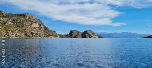 Lago General Carrera, al Sur de la Carretera Austral por la Patagonia Chilena.