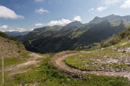 Piste de vtt vers Châtel