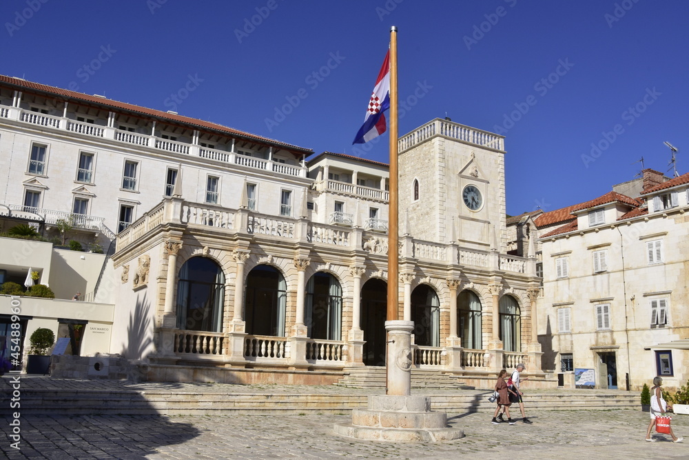 Fototapeta premium miasto Hvar, Dalmacja, Chorwacja, wyspa, wakacje, zwiedzanie