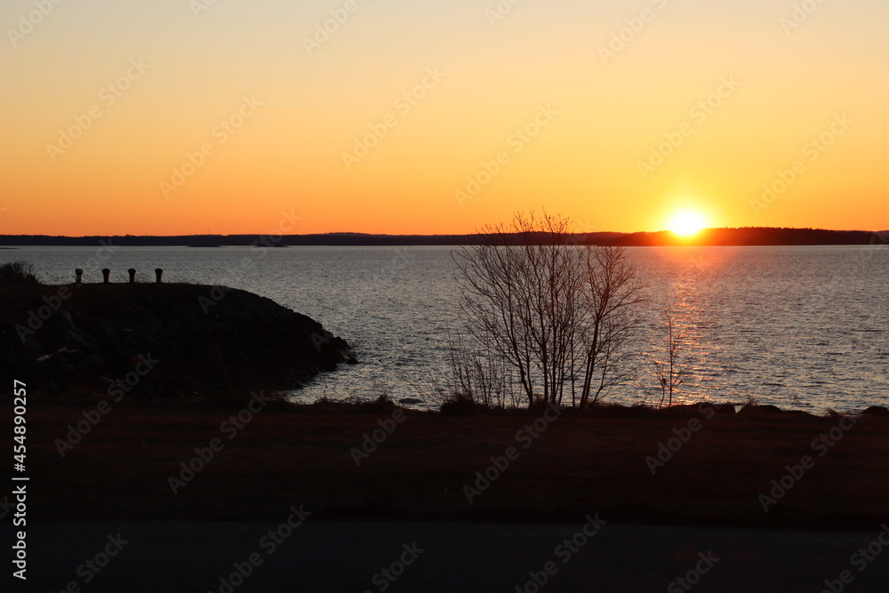 Obraz premium Sunset over Inlet