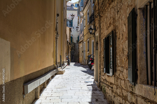 Fototapeta Naklejka Na Ścianę i Meble -  narrow street in old port city