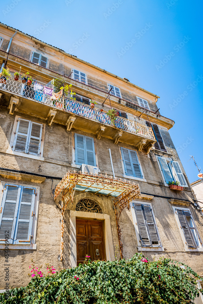 Dans les rues de la vieille ville de Corfou Dans les rues de la vieille ville de Corfou