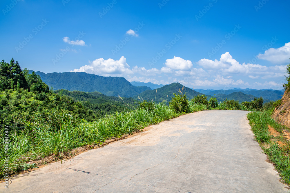 Gaoshan Mountain Road, Yanling County, Hunan Province, China Gaoshan Mountain Road, Yanling County, Hunan Province, China