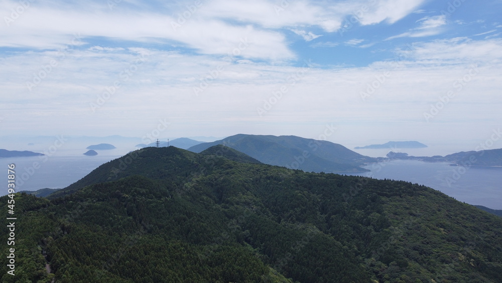 Fototapeta premium 日本の風景 瀬戸内海とひらお ドローン空撮 山口県平生町