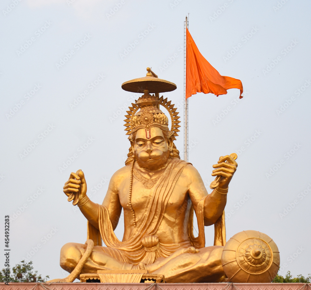 Obraz premium Pitra Parvat Hanuman Statue Indore MP India