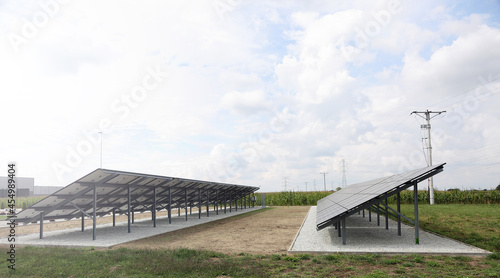 Panele fotowoltaiczne, ferma słoneczna, panele słoneczne, fotowoltanika.