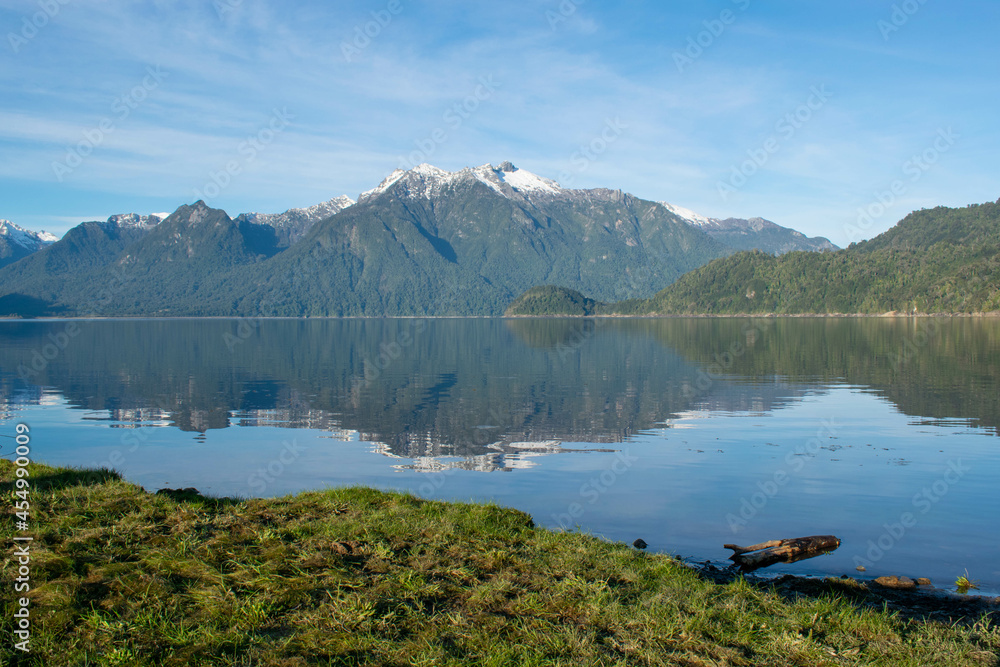 Naklejka premium Lake