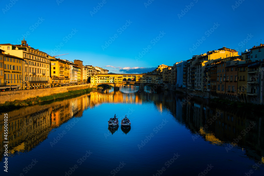 Fototapeta premium Firenze, fiume Arno e Ponte Vecchio