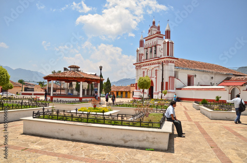 iglesia en las afueras de San Cristobal de las Casas, Chiapas