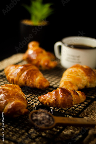Croissants y café matutino  photo