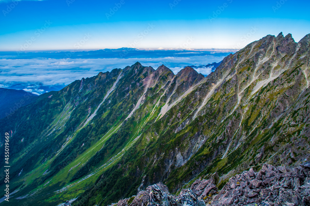 Naklejka premium 長野県 前穂高岳山頂から望む絶景 