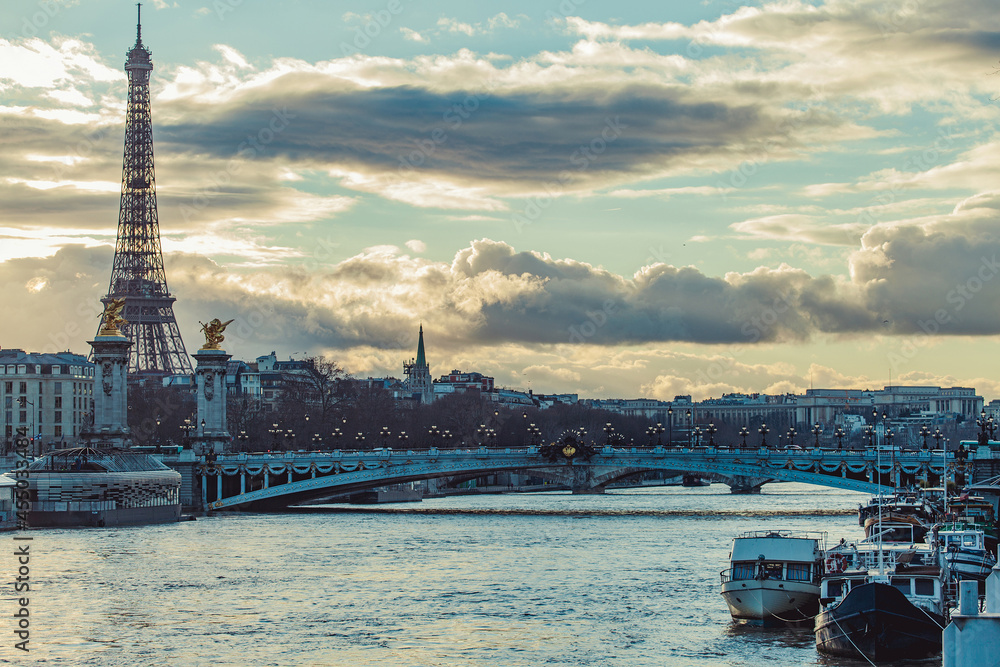 Naklejka premium Bridge Pont Alexandre III, Paris, Europe