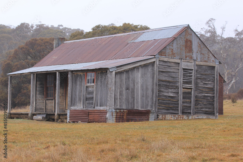 Obraz premium old house