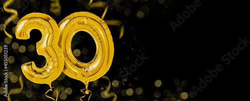 Foto Golden balloons with copy space - Number 30