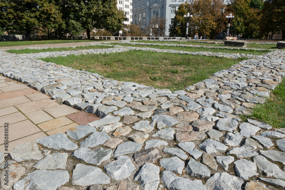 Obraz premium The foundation of the Tithes Church in Kiev, the first stone Orthodox church in Russia, erected by Vladimir Svyatoslavich in 989-996 in Kiev Detinets