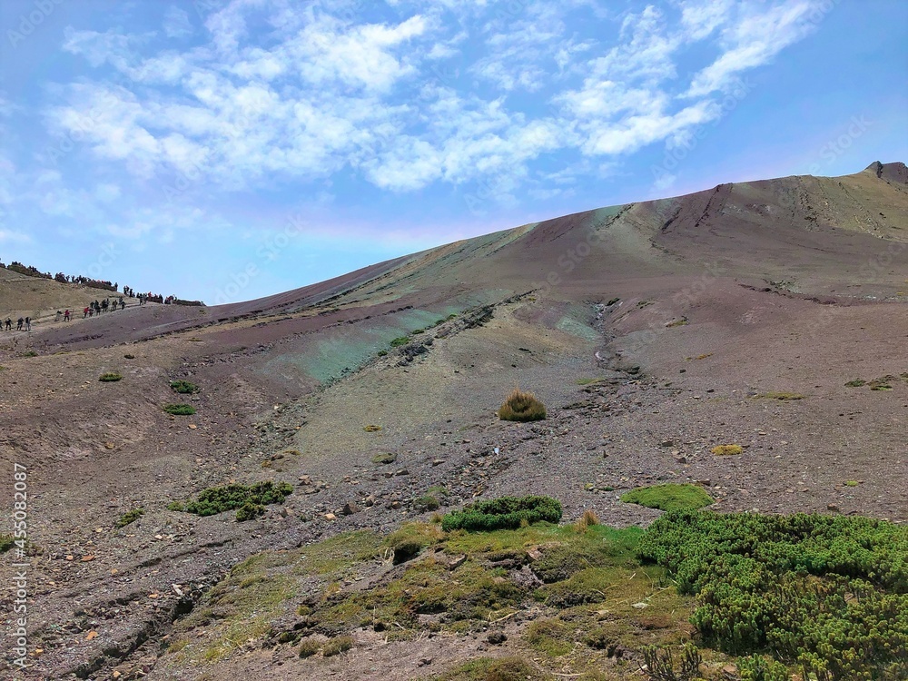 [Peru] A rainbow and The trail of Vinicunca mountain (Rainbow mountain)