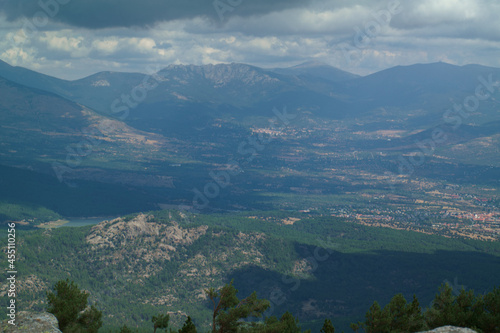 krajobraz góry widok drzewa natura hiszpania