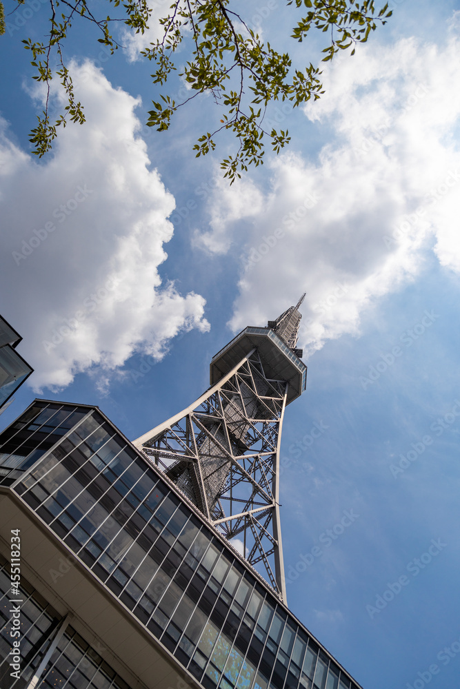 日本のテレビ塔 foto de Stock Adobe Stock