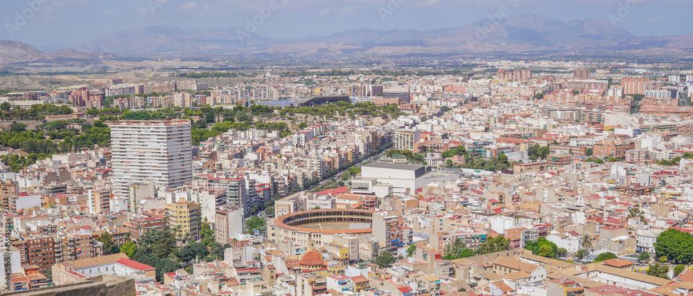 Vistas aereas de Alicante desde el Benacantil