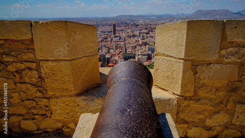 Fotografía Cañones defensivos del Castillo de Santa Barbara en Alicante - España