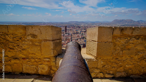 Fotografía Cañones defensivos del Castillo de Santa Barbara en Alicante - España
