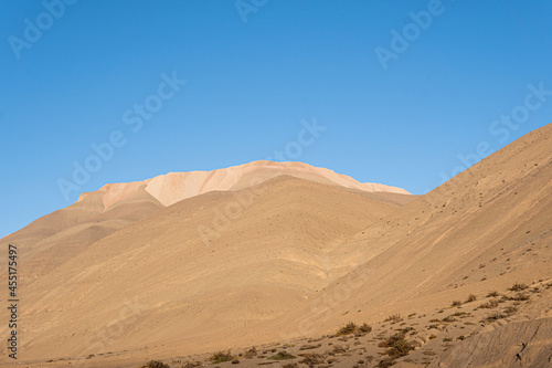 sand dunes in the desert © Francisco