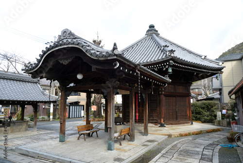 Wallpaper Mural 山科廻地蔵　六角堂　京都市山科区 Torontodigital.ca