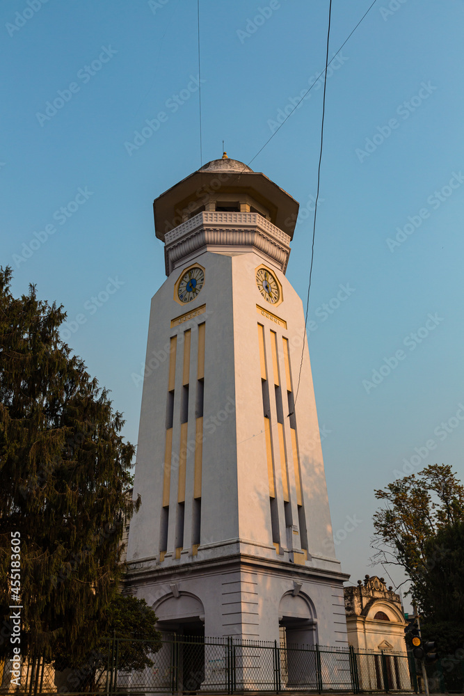 ネパール　カトマンズの時計塔ガンタガル