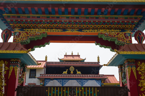 ネパール 仏陀の生誕地ルンビニのルンビニ・ガーデン内にあるラマ・ユル瞑想センター Lama Yuru Meditation Center