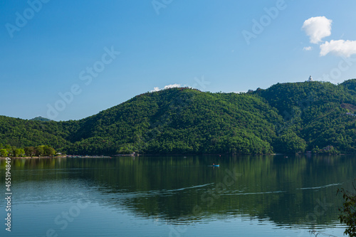 ネパール ポカラのペワ湖の風景