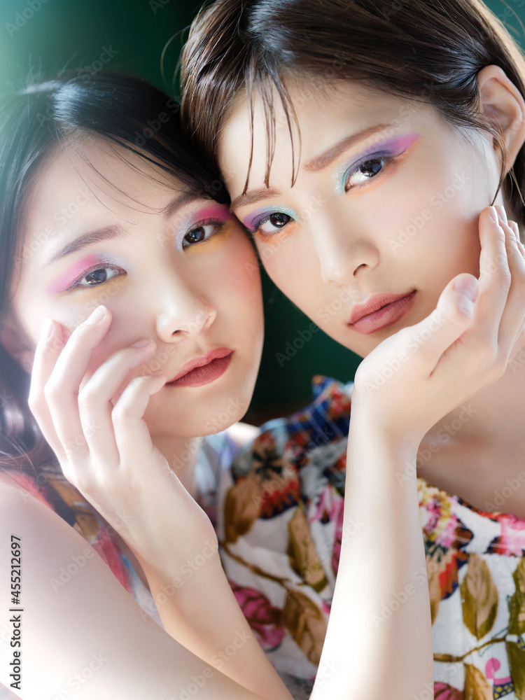 女性二人のポートレート 女性二人のポートレート