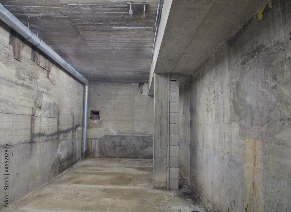 Keller Beton kahl leer unheimlich Keller Beton kahl leer unheimlich