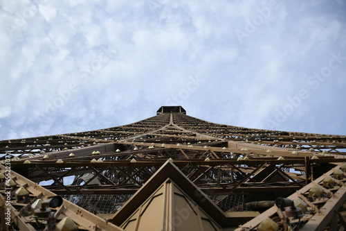 Eiffel tower vertical
