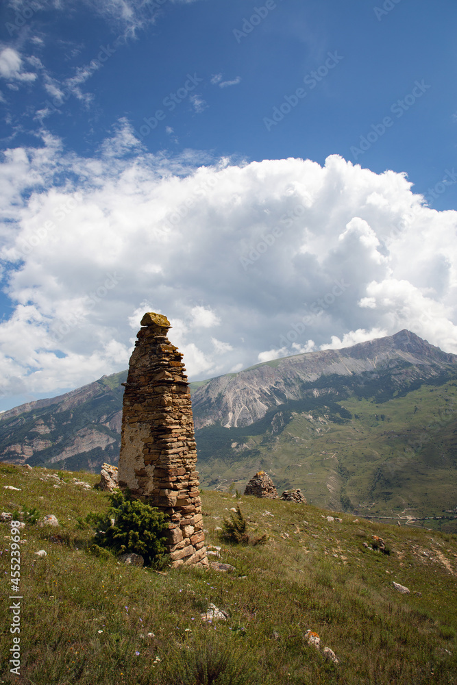 Donifar-Lezgorsk necropolis - the largest necropolis in the Caucasus