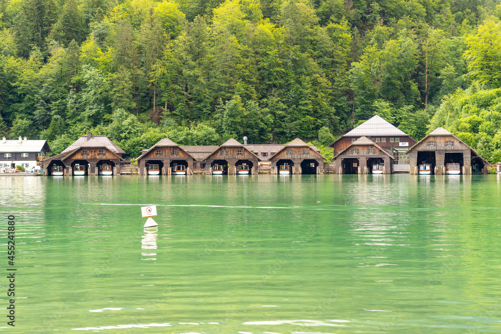 Königssee Boot Berge Bayern Deutschland Wald Hütte Christlieger Malerwinkel Kirche St.Bartholomä Königssee Boot Berge Bayern Deutschland Wald Hütte Christlieger Malerwinkel Kirche St.Bartholomä