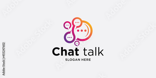 Logo speech bubble icon logo vector illustration chat communication logo design vector chat app 