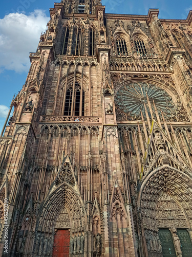 façade de la cathédrale de la ville de Strasbourg