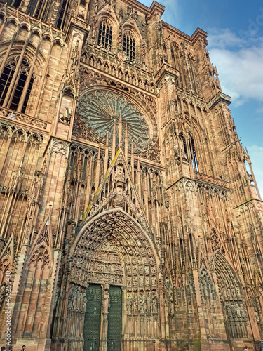 façade de la cathédrale de la ville de Strasbourg