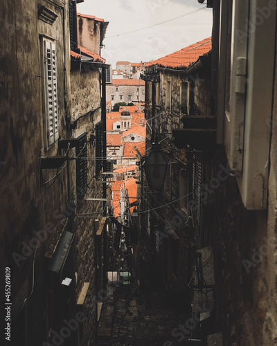 Fototapeta Naklejka Na Ścianę i Meble -  old city street