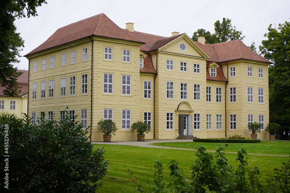 Classicist Mirow Castle, Mirow is a city in the district of Mecklenburgische Seenplatte in southern Mecklenburg-Western Pomerania, Germany. Classicist Mirow Castle, Mirow is a city in the district of Mecklenburgische Seenplatte in southern Mecklenburg-Western Pomerania, Germany.
