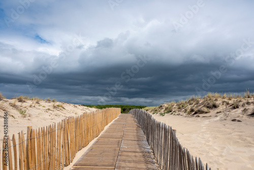 Frankreich, Gironde, Carcans, Zugang zum Strand, Sanddüne photo