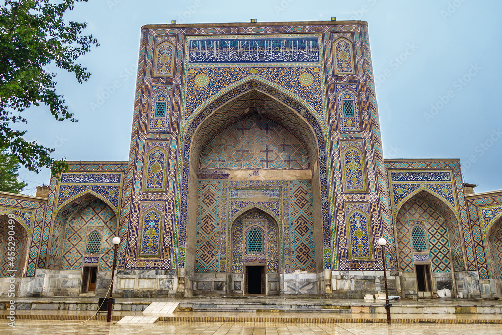 Iwan of Nadir Divan-Begi madrasah in Samarkand, Uzbekistan. Building is decorated with traditional ornaments and patterns, continuation of classical school of architecture. Built in XV century