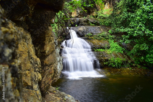 Fototapeta Naklejka Na Ścianę i Meble -  Oothamparai Falls in Bodinayakanur, Tamilnadu